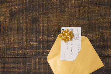 Unwrap the Gift of Employee Travel Rewards for Your Staff